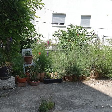 City Apartment Todor Pula Exterior foto