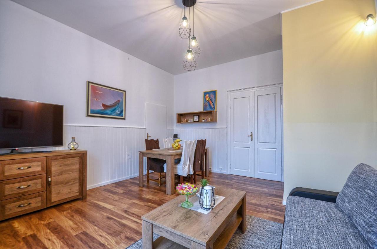City Apartment Todor Pula Exterior foto