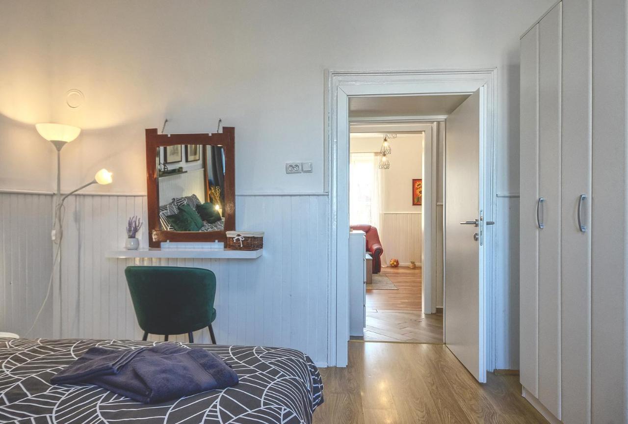 City Apartment Todor Pula Exterior foto