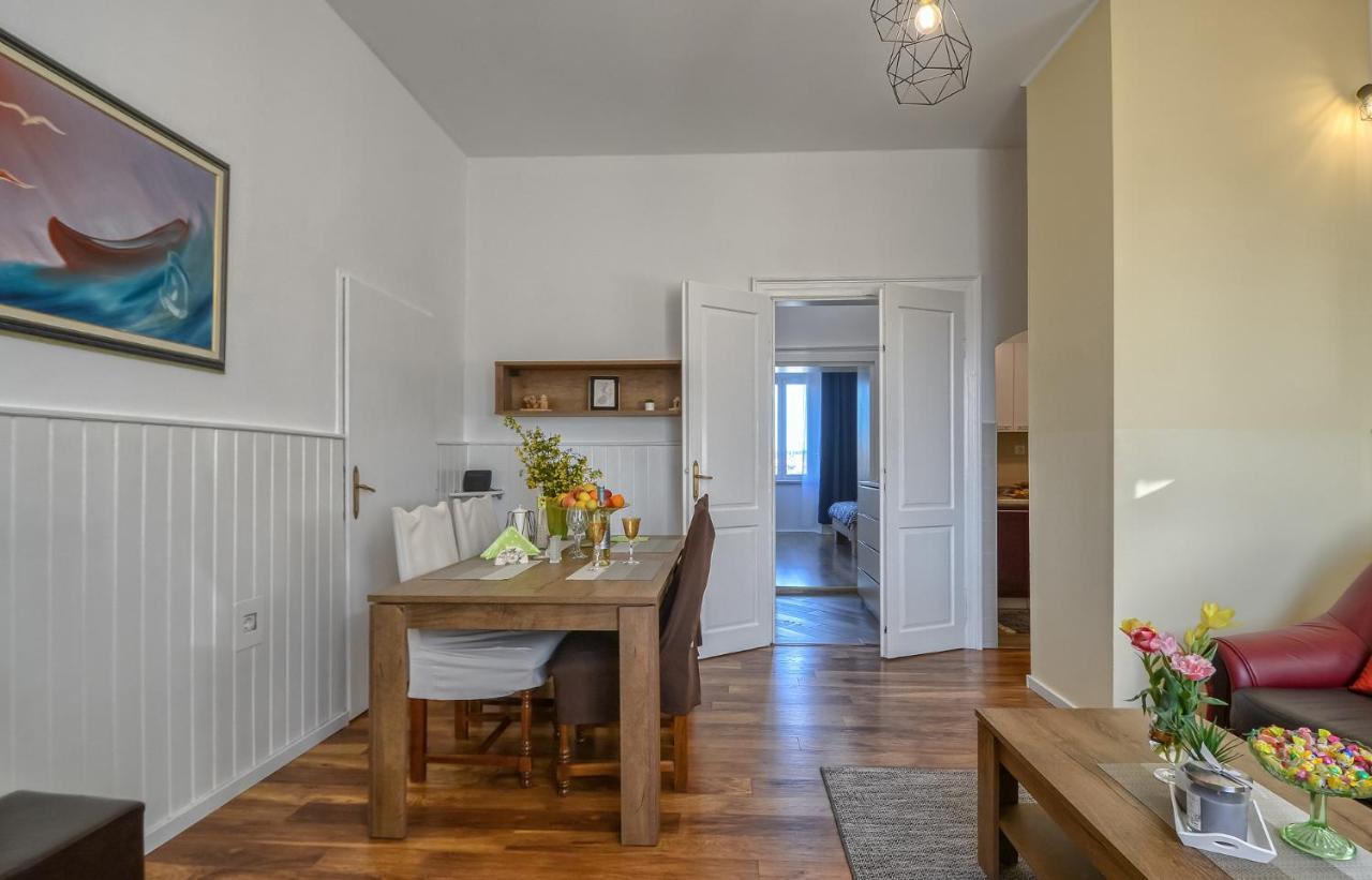 City Apartment Todor Pula Exterior foto