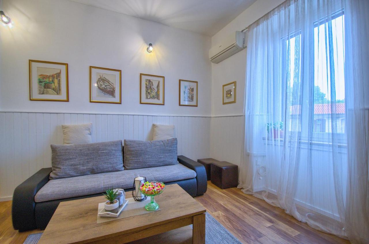 City Apartment Todor Pula Exterior foto