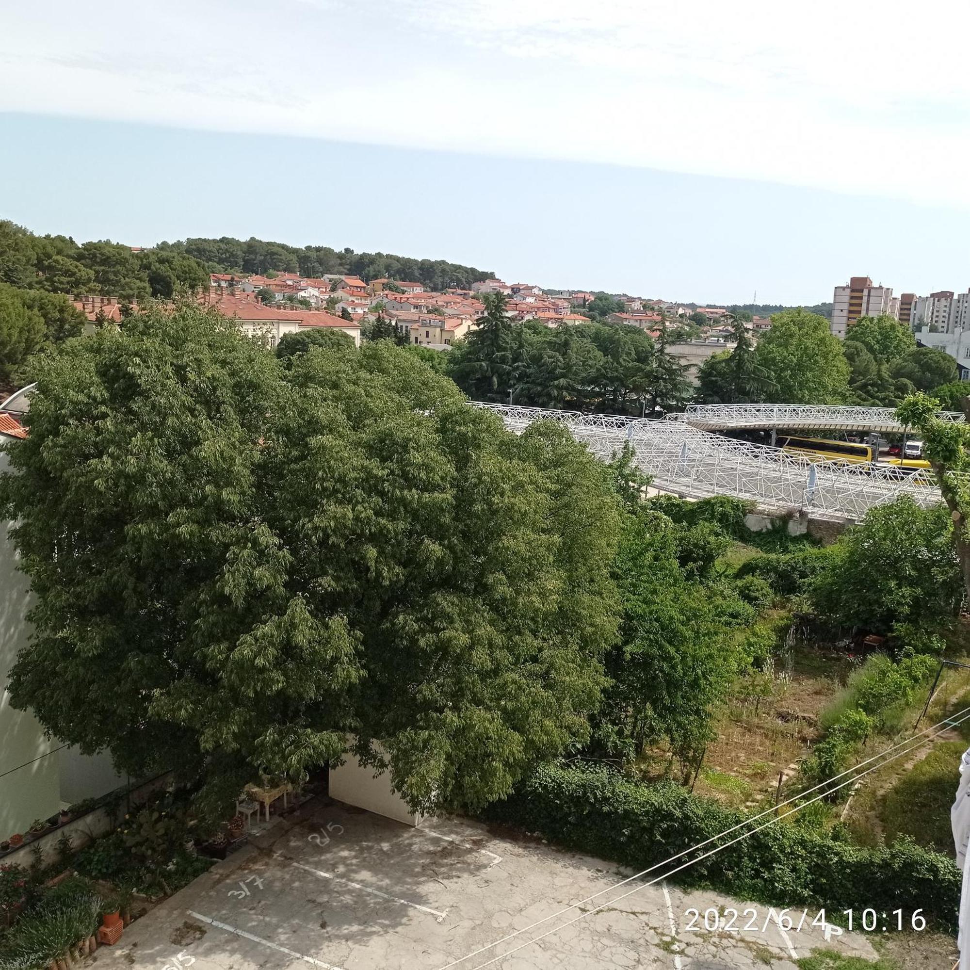 City Apartment Todor Pula Exterior foto